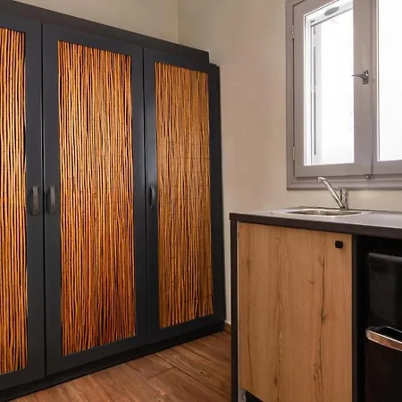 Zoe Apartment *